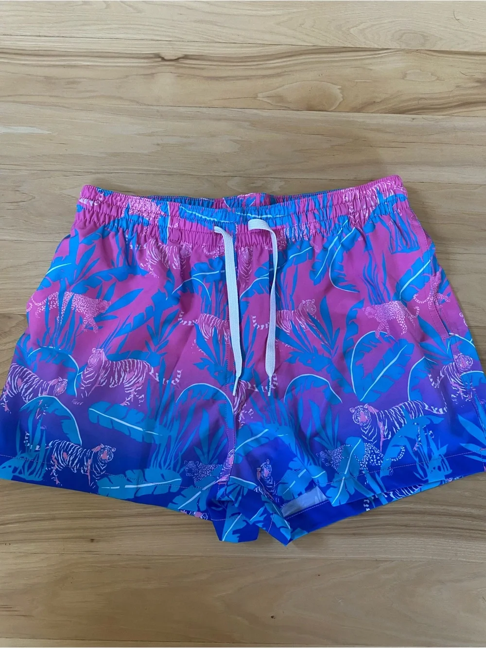 Chubbies Swim Trunks Medium 4” Inseam Men’s Swim Trunks